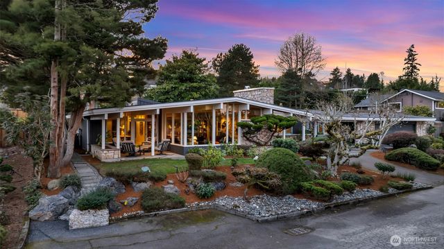 6437 Hampton Road S, Seattle, WA 98118