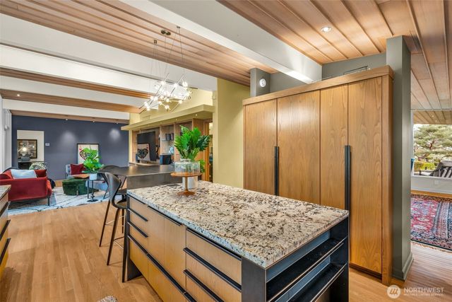 6437 Hampton Road S, Seattle, WA 98118