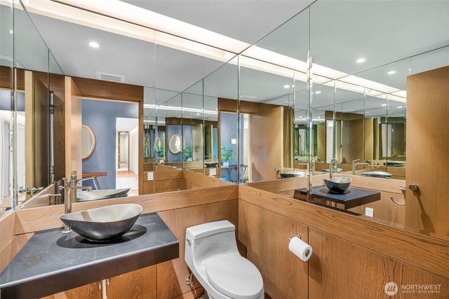 6437 Hampton Road S, Seattle, WA 98118