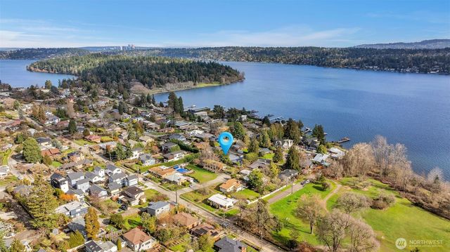 6437 Hampton Road S, Seattle, WA 98118