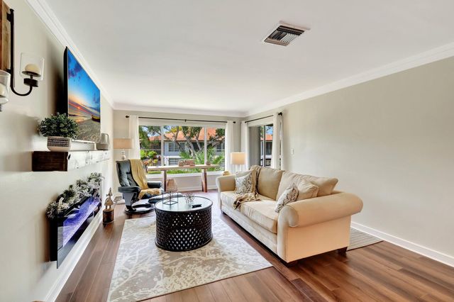 5770 PRINCESS PALM Court F, Delray Beach, FL 33484