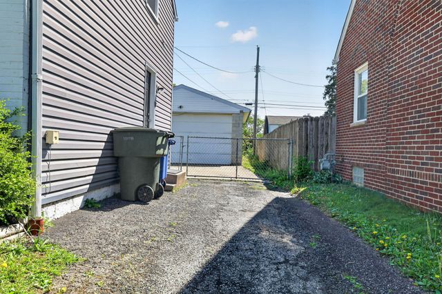 182 S Sylvan Avenue, Columbus, OH 43204