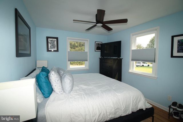 215 LANCASTER AVE, Hatboro, PA 19040