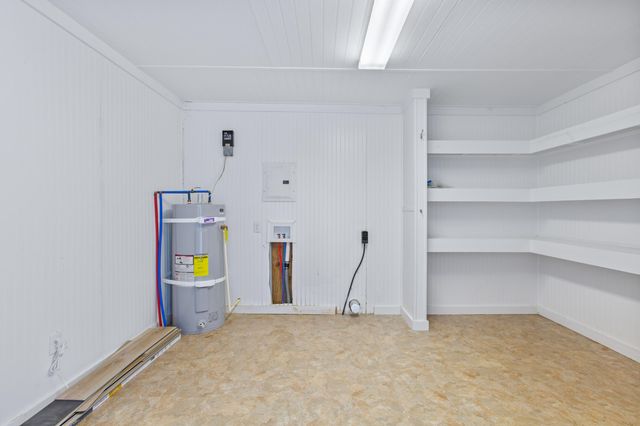 400 Black Oak Road, Bonneau, SC 29431