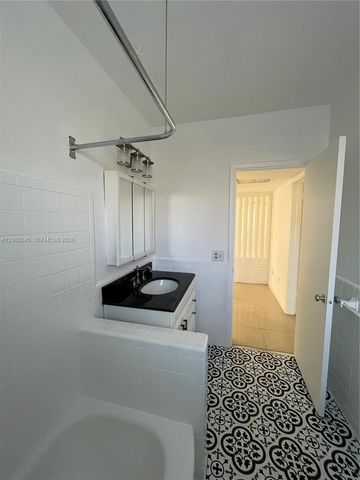 33 NW 87th St, El Portal, FL 33150
