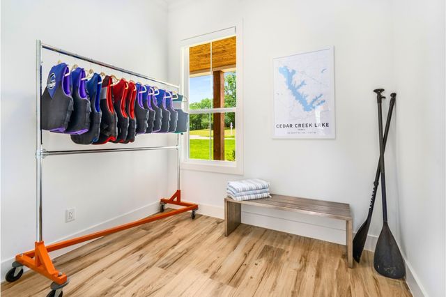 205 Oak Creek Drive, Tool, TX 75143