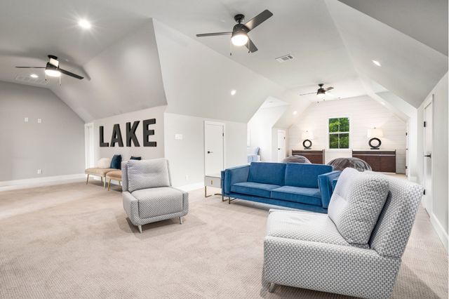 205 Oak Creek Drive, Tool, TX 75143