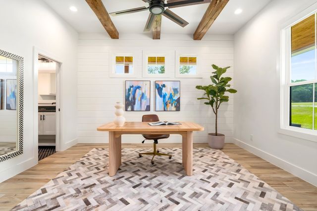 205 Oak Creek Drive, Tool, TX 75143