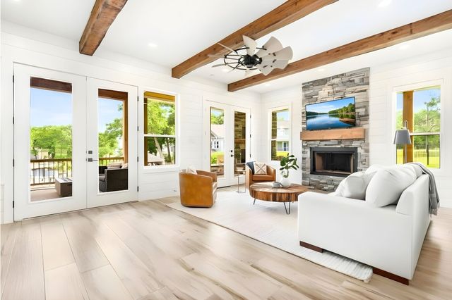 205 Oak Creek Drive, Tool, TX 75143