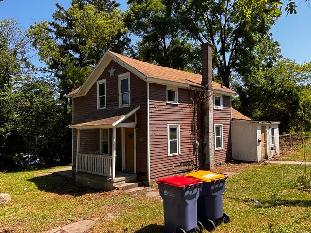 1000 College Avenue NE, Grand Rapids, MI 49503