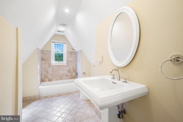 4900 INDIAN LN NW, Washington, DC 20016