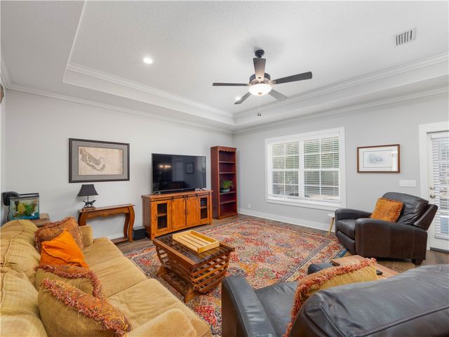 156 Sweetwater Blvd, Brunswick, GA 31525