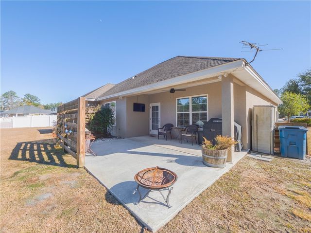 156 Sweetwater Blvd, Brunswick, GA 31525