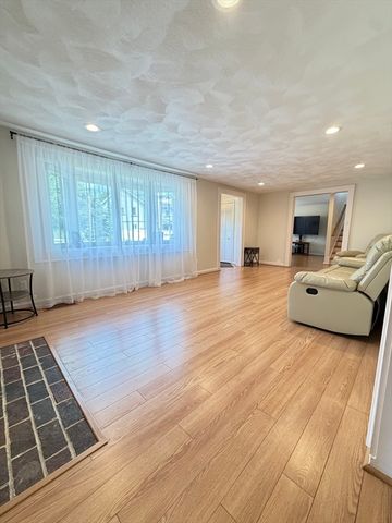 22 Abbott Rd, Waltham, MA 02452