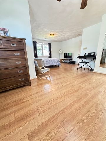 22 Abbott Rd, Waltham, MA 02452