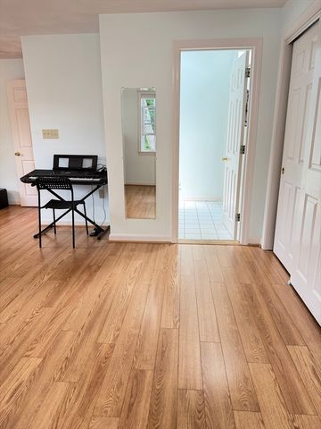 22 Abbott Rd, Waltham, MA 02452