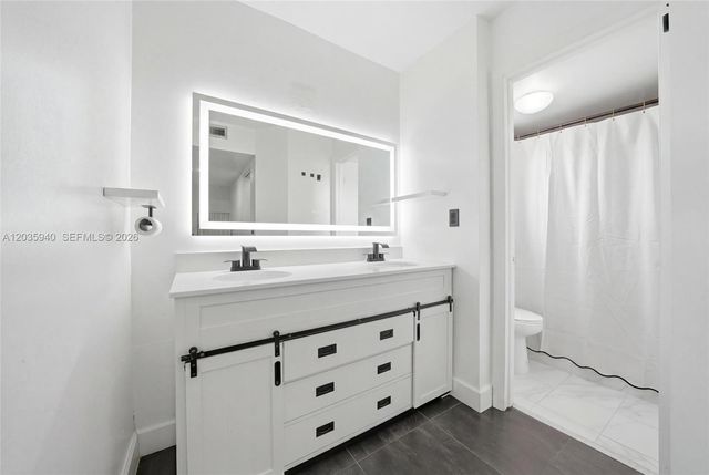 6855 W Broward Blvd 212, Plantation, FL 33317