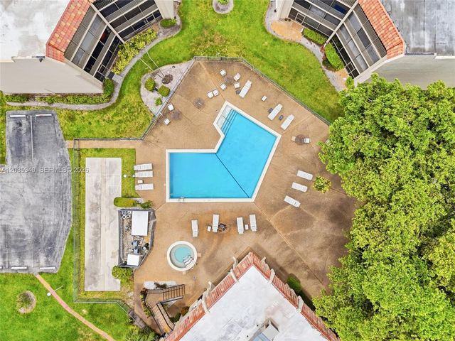 6855 W Broward Blvd 212, Plantation, FL 33317