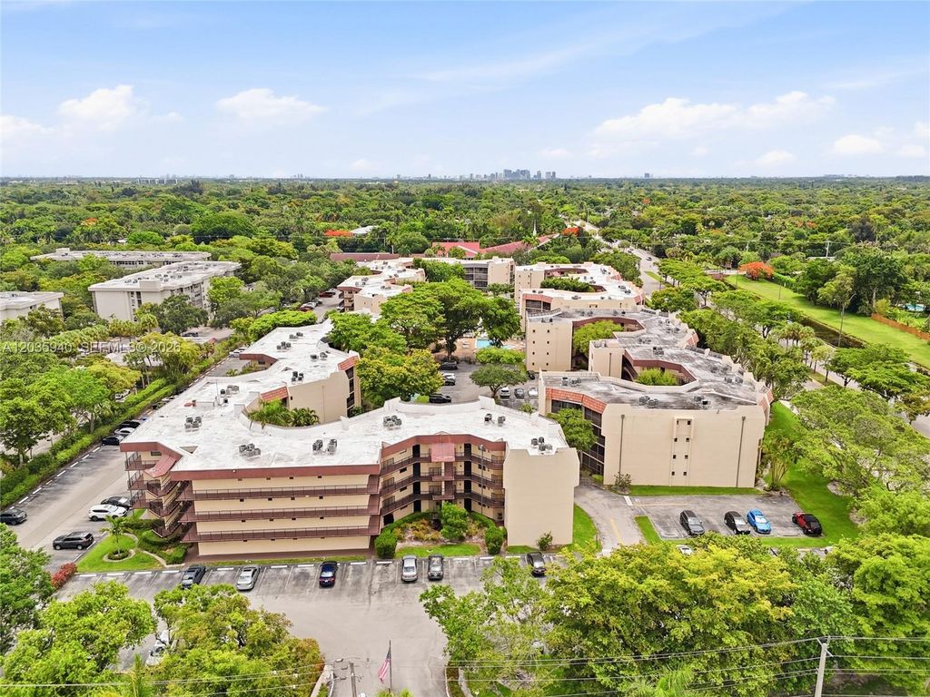 6855 W Broward Blvd 212, Plantation, FL 33317