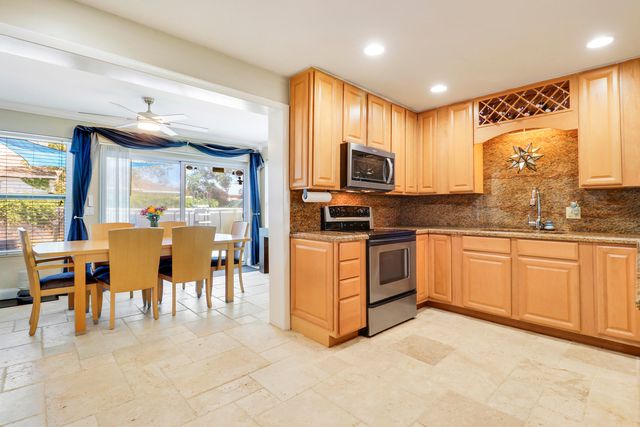 19049 SE Robert Drive, Jupiter, FL 33469