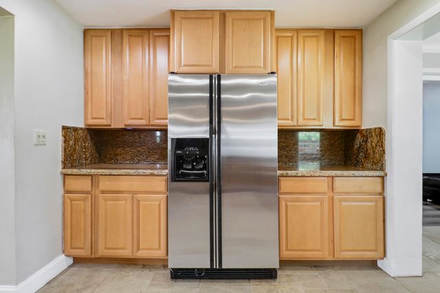 19049 SE Robert Drive, Jupiter, FL 33469