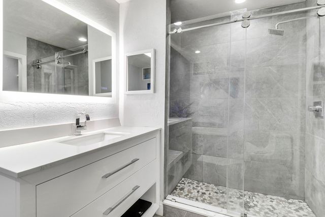 19049 SE Robert Drive, Jupiter, FL 33469