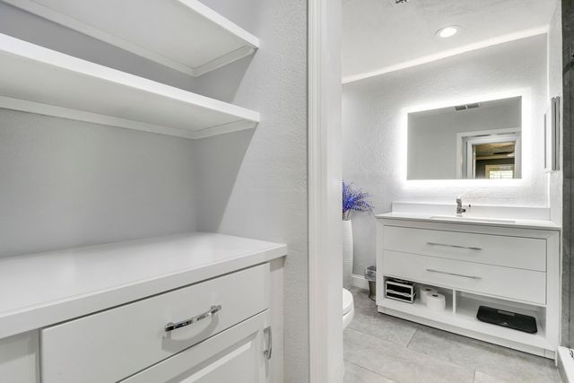 19049 SE Robert Drive, Jupiter, FL 33469