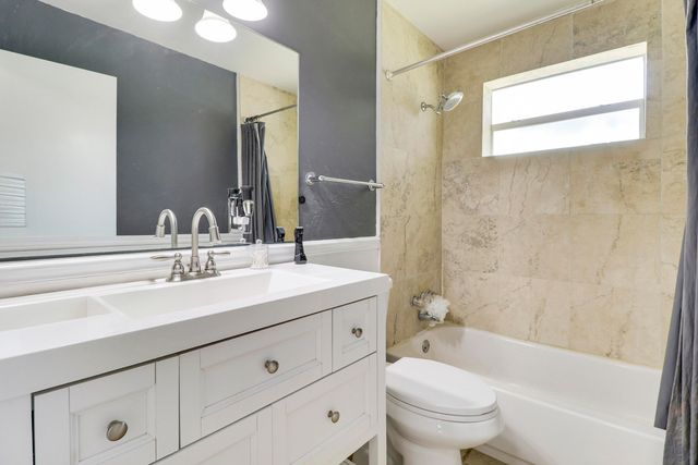 19049 SE Robert Drive, Jupiter, FL 33469