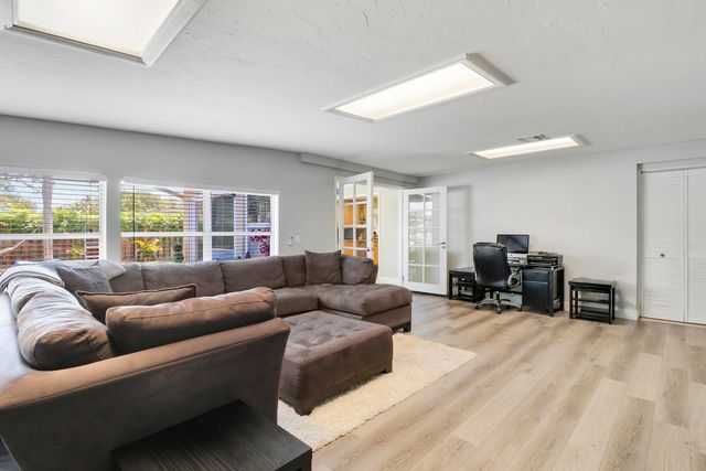 19049 SE Robert Drive, Jupiter, FL 33469