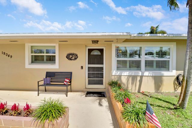 19049 SE Robert Drive, Jupiter, FL 33469
