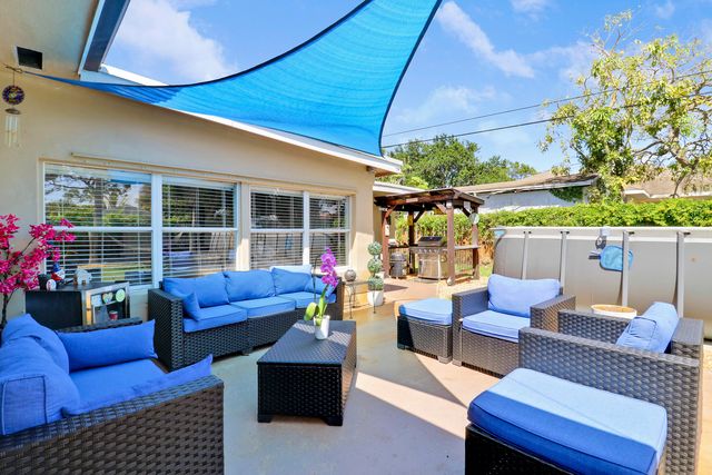 19049 SE Robert Drive, Jupiter, FL 33469