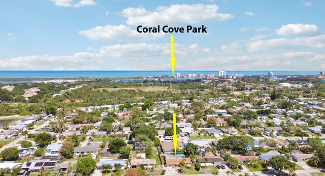 19049 SE Robert Drive, Jupiter, FL 33469