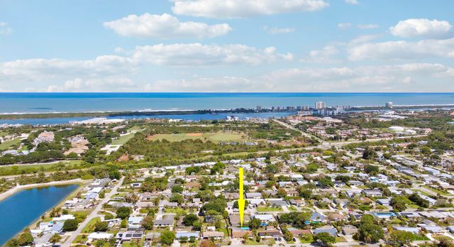 19049 SE Robert Drive, Jupiter, FL 33469