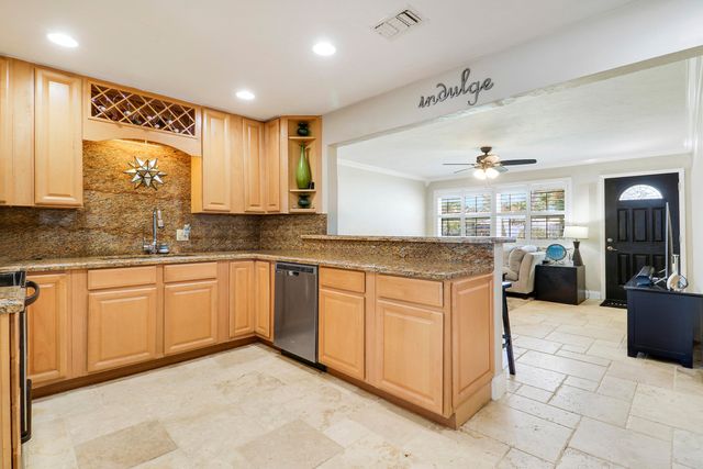 19049 SE Robert Drive, Jupiter, FL 33469