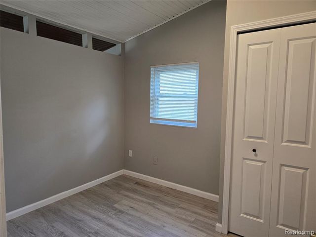21411 Collingham Avenue, Farmington Hills, MI 48336