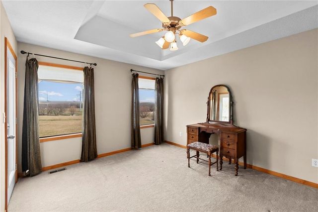 202 Prairie Rose Circle, Smithville, MO 64089