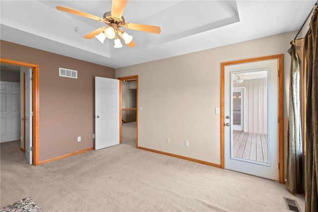 202 Prairie Rose Circle, Smithville, MO 64089