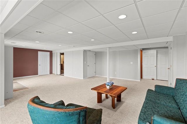 202 Prairie Rose Circle, Smithville, MO 64089