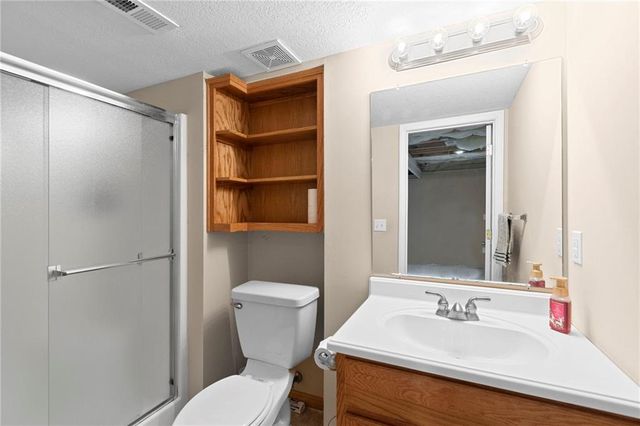 202 Prairie Rose Circle, Smithville, MO 64089