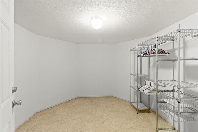 202 Prairie Rose Circle, Smithville, MO 64089