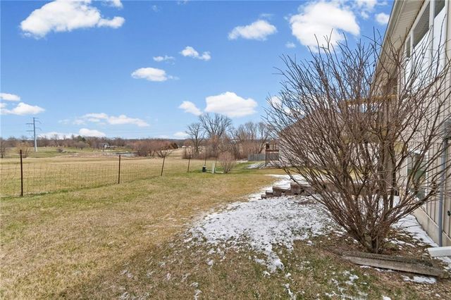 202 Prairie Rose Circle, Smithville, MO 64089