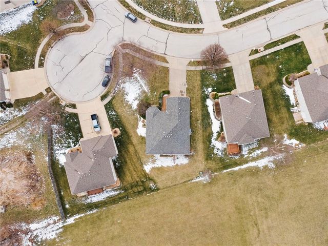 202 Prairie Rose Circle, Smithville, MO 64089