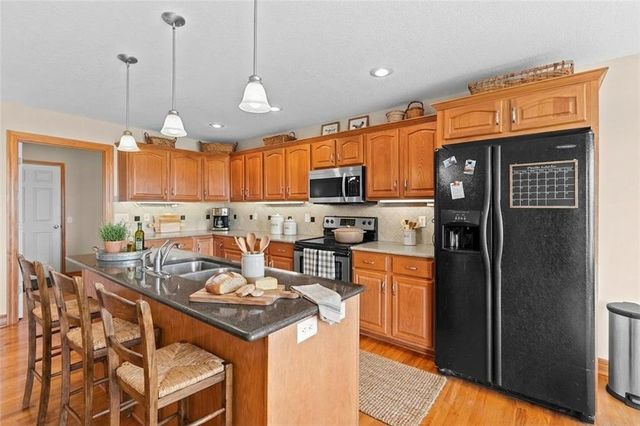 202 Prairie Rose Circle, Smithville, MO 64089