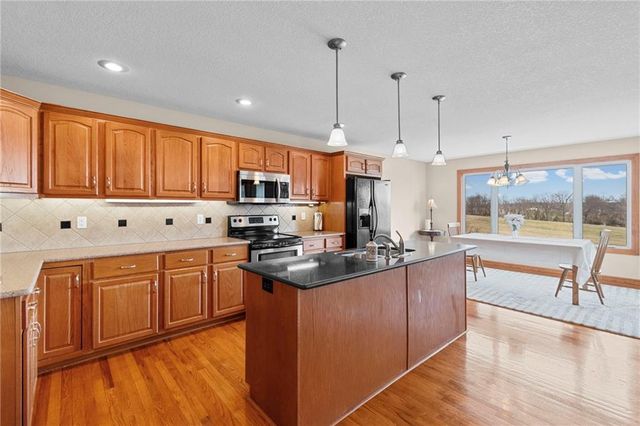 202 Prairie Rose Circle, Smithville, MO 64089