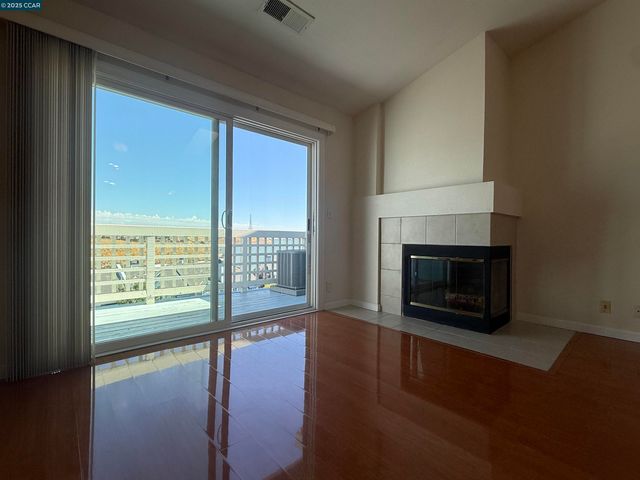 611 Sea Ranch Ct 6, Vallejo, CA 94591