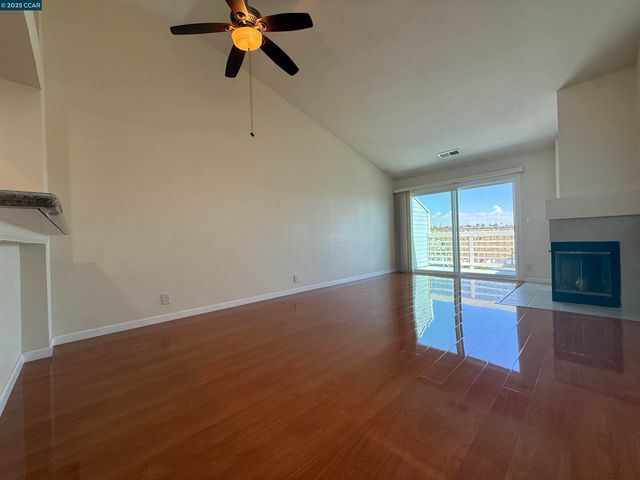 611 Sea Ranch Ct 6, Vallejo, CA 94591