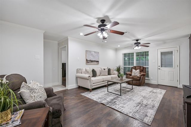 5403 Carmona Lane, Pearland, TX 77584