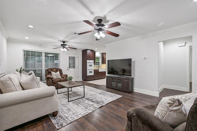 5403 Carmona Lane, Pearland, TX 77584