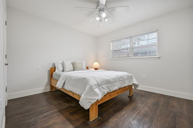 5403 Carmona Lane, Pearland, TX 77584