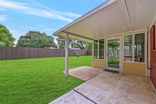 5403 Carmona Lane, Pearland, TX 77584